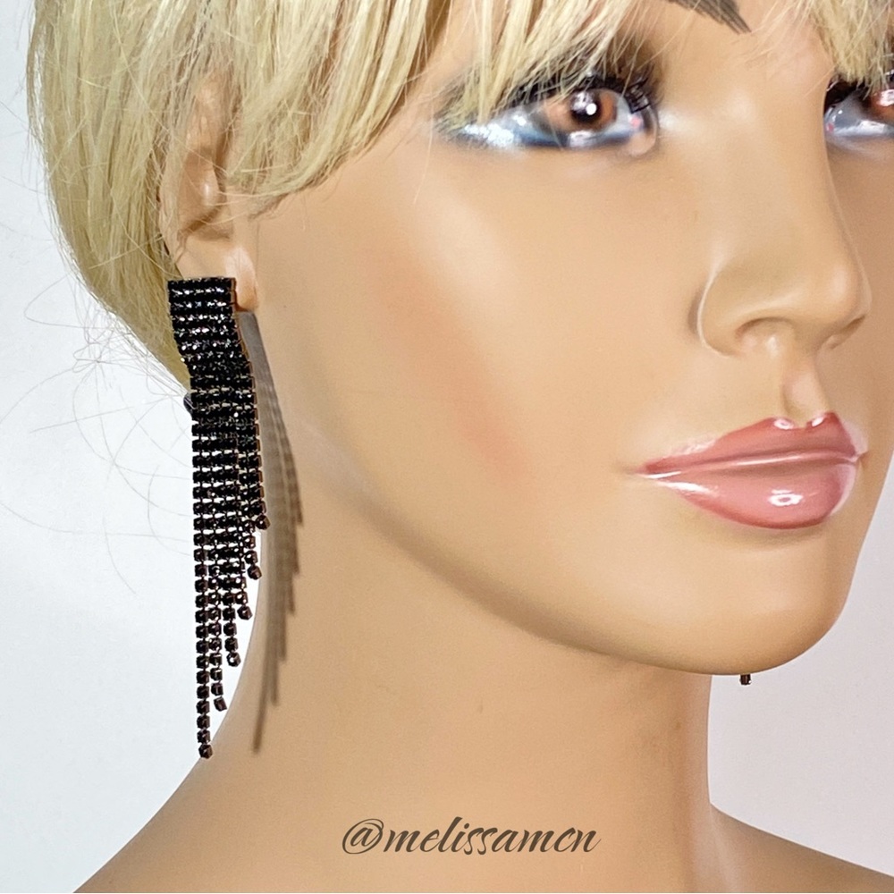 Lovely Face Framing Tiered Length Rhinestone Tassel Fringe Earrings - Picture 4 of 4